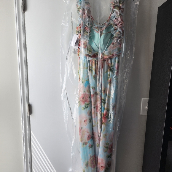 beautiful printed long dress brand new size 10 perfect size, BETSY ADAM brand - Picture 3 of 4